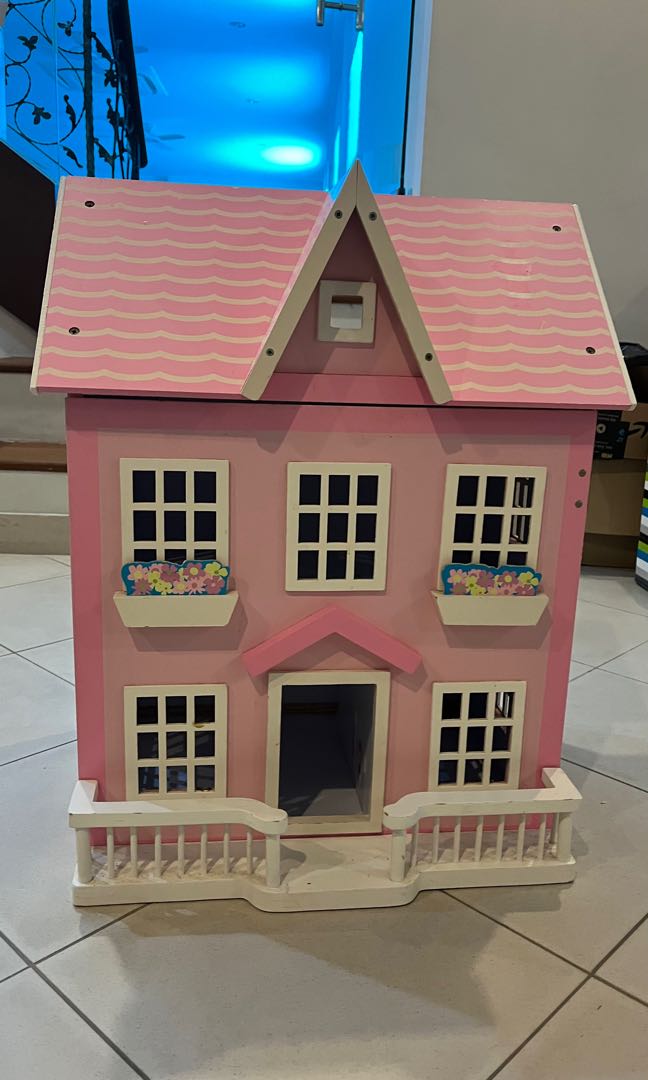 Iconic wooden doll house with accessories, Hobbies & Toys, Toys & Games