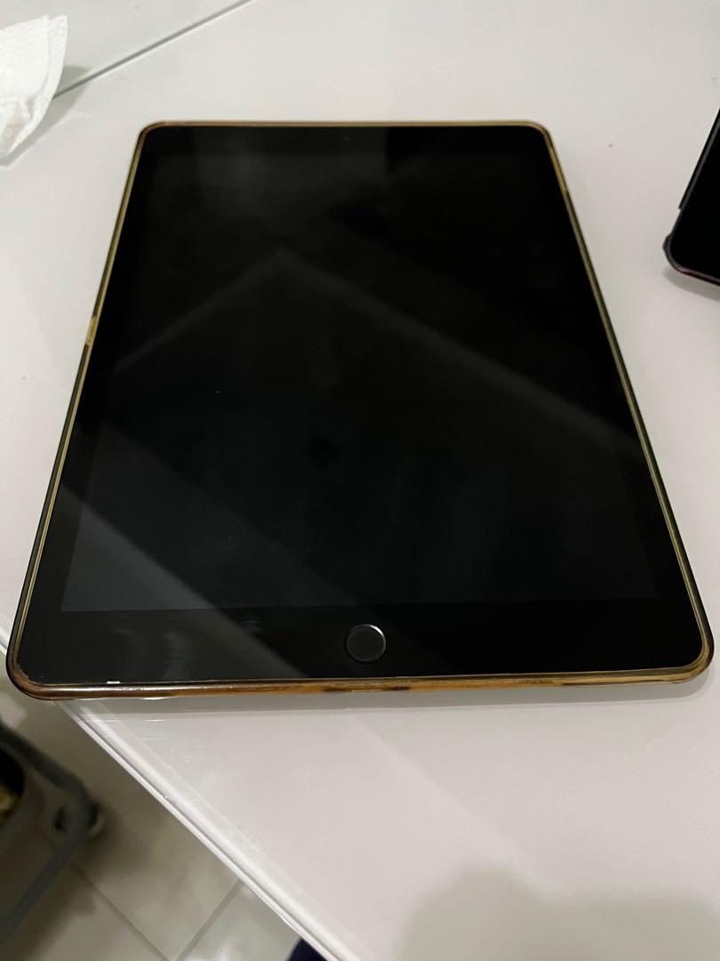 Ipad 7th gen 32GB (Category: iPad) located in Quezon City. Submitted by fairyg (Listing ID 1179234223, Image 2). Description: no issues.