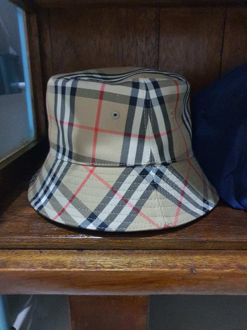 LIKE NEW!*LADIES BURBERRY BUCKET HAT FROM ION ORCHARD, Women's Fashion,  Watches & Accessories, Hats & Beanies on Carousell