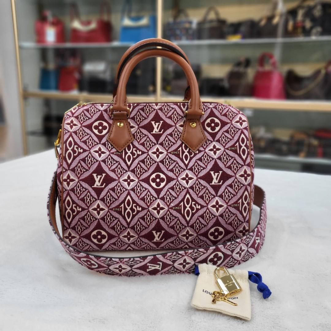Louis Vuitton LV Vintage Speedy 25 Handbag, Luxury, Bags & Wallets on  Carousell