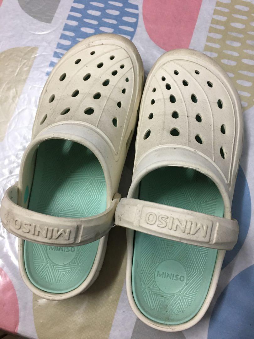 Miniso clog, Women's Fashion, Footwear, Sandals on Carousell