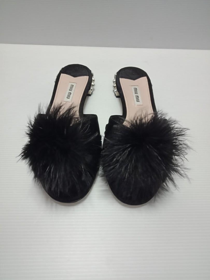 miu miu fluffy slides