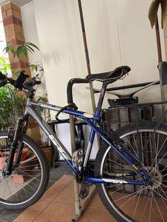 MOUNTAIN BIKE GT AVALANCHE 3.0