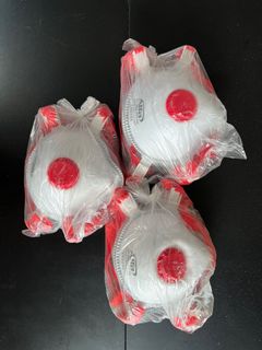 （分類：）位於 。 由 under.revery 提交（商品編號 1179092597，圖片 1）。簡介： 。