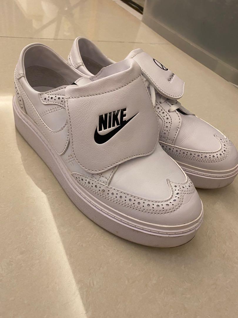 Janoski slip on on store feet