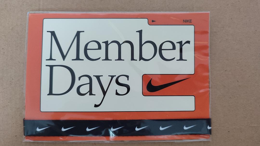 Nike phone strap new arrivals