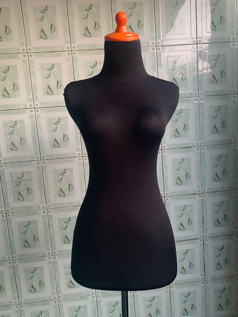 Patung baju body, Barang Yang Dicari di Carousell