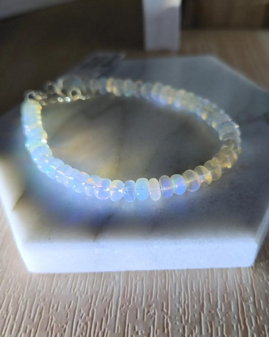 PRETTY PETITE PIECES White Opal Bracelet 925 Silver 5.2mm