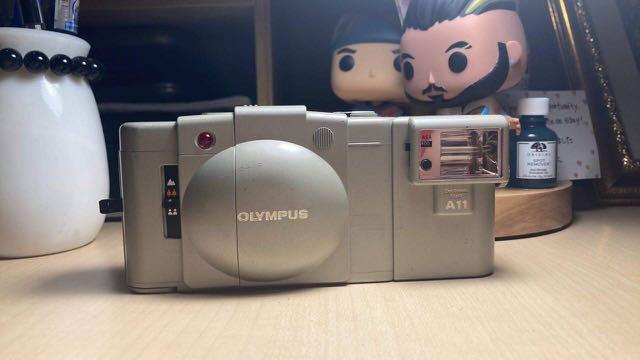 Rare Olympus XA2 Urban White with A11 flash (with free roll of