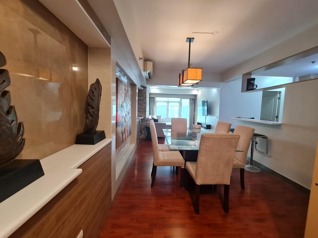 Red oak (Category: Apartments & Condos) located in Taguig. Submitted by tesbahil2017 (Listing ID 1179192276, Image 1). Description: nicely furnished unit.