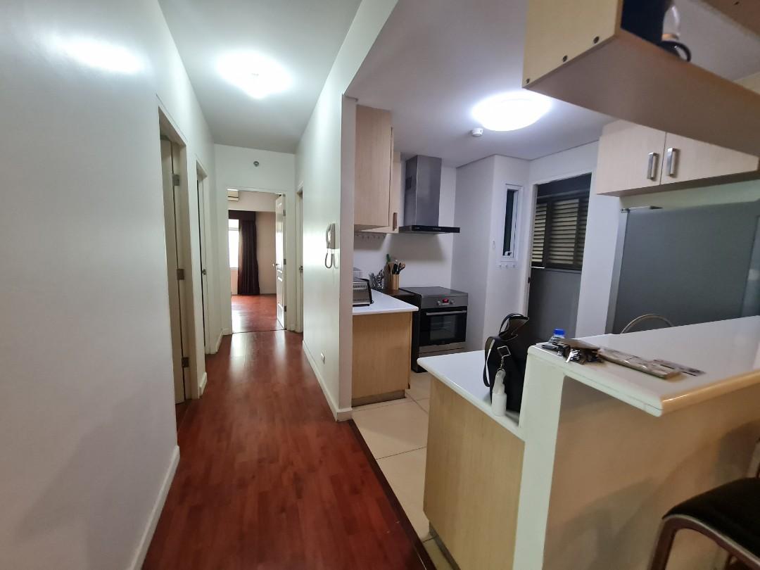 Red oak (Category: Apartments & Condos) located in Taguig. Submitted by tesbahil2017 (Listing ID 1179192276, Image 3). Description: nicely furnished unit.
