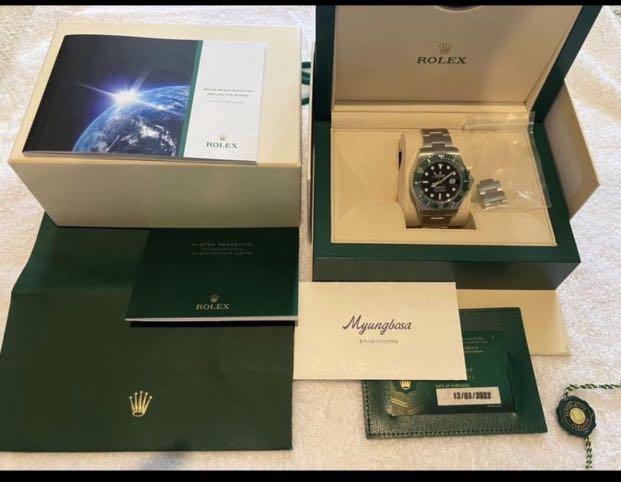 Rolex Submariner Starbucks '2022 (Category: Luxury Watches) located in Pasig City. Submitted by Watchaholics (Listing ID 1179111897, Image 3). Description: FS: Rolex Submariner ‘Starbucks’ 2022 • Brandnew • Size: 41mm • Condition: 10/10 • Complete with Box and Papers • Foreign AD .
