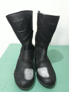 MUST GO !  DAINESE MOTORBIKE BOOTS FOR LADIES
