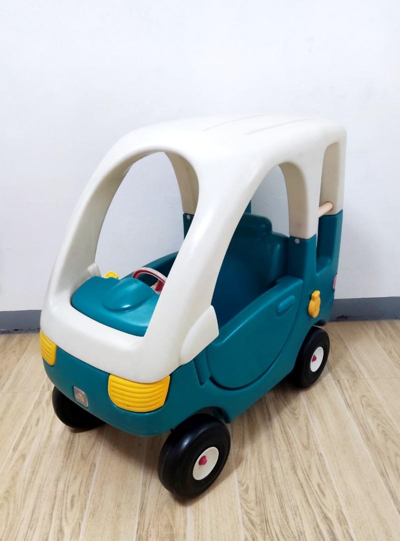 Two seater outlet cozy coupe