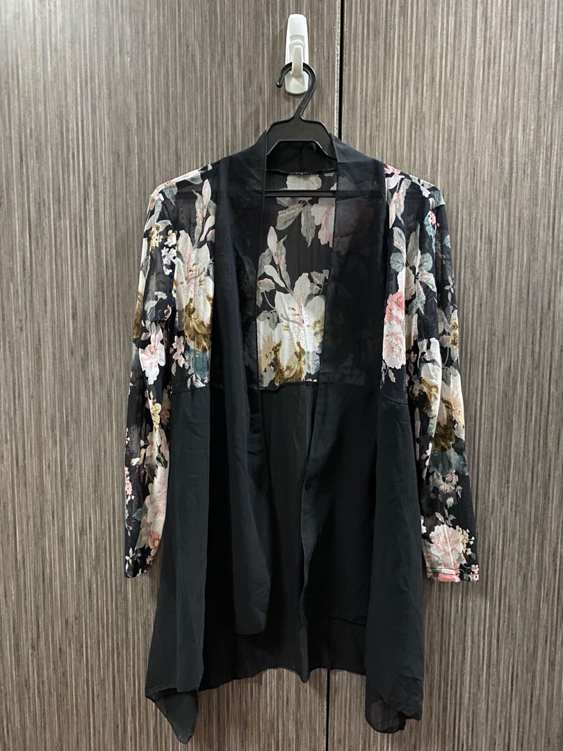 Thin floral cardigan top