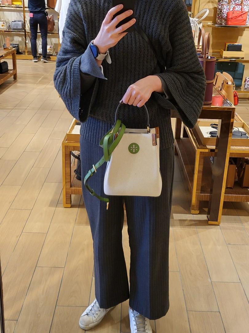 Tory Burch Blake canvas bucket bag, Women's Fashion, Bags & Wallets,  Cross-body Bags on Carousell