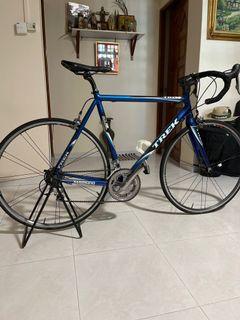 TREK ROAD BIKE
