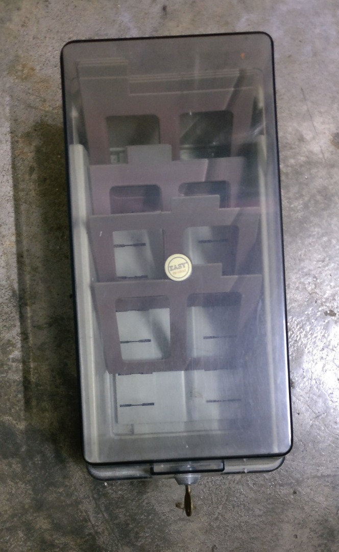 Vintage Plastic Old CD Box Casing Case with Lock and Keys