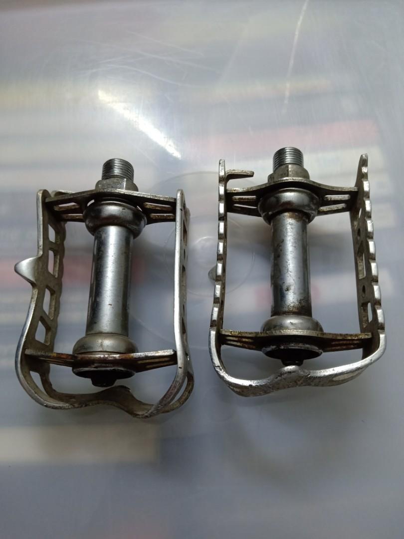 Vintage road shop bike pedals