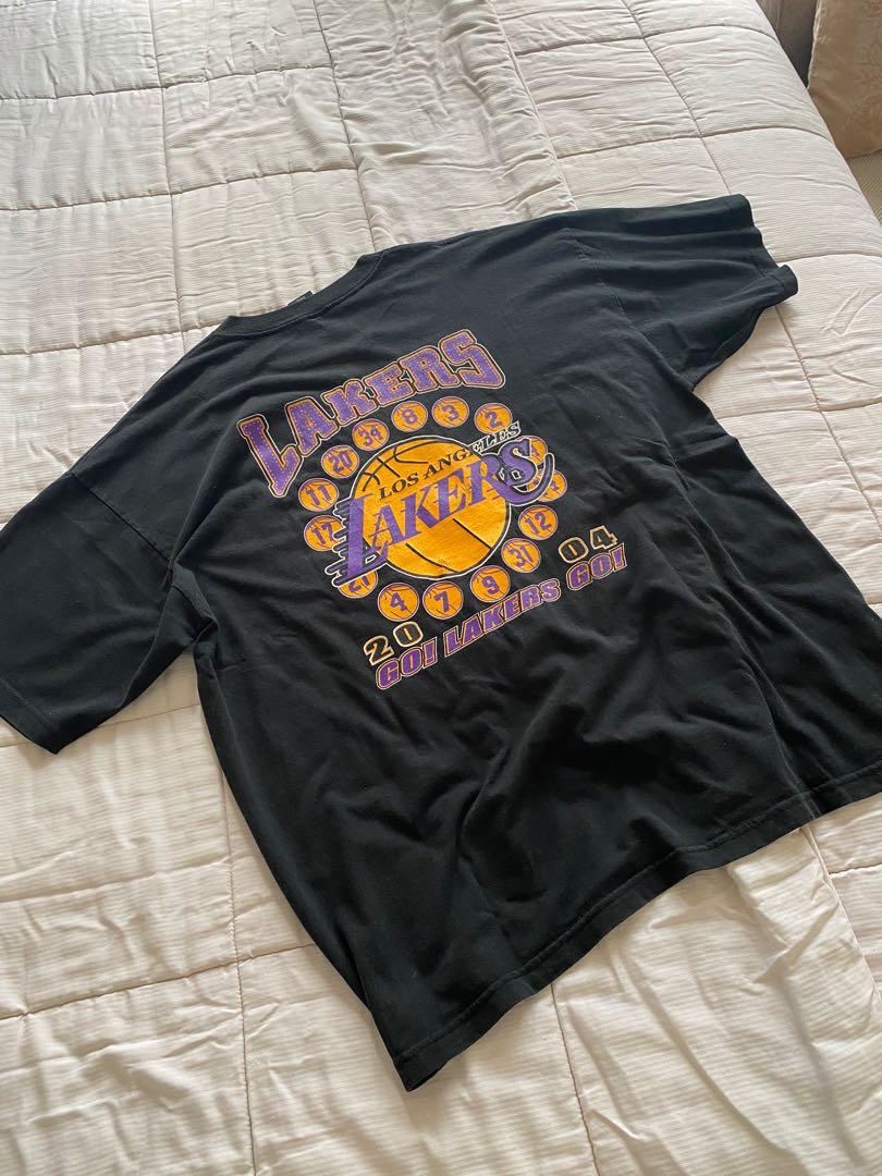 Vintage Lakers Championship tee (Category: Tshirts & Polo Shirts ) located in Manila. Submitted by canlas.eman (Listing ID 1179180654, Image 2). Description: For big boys 2004 Los Angeles Lakers Size XXXL 707 Tag 27 x 31 7,500 RUSHH! .