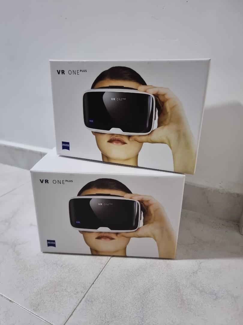Virtual Reality Goggle by Carl Zeiss, Video Gaming, Gaming Accessories