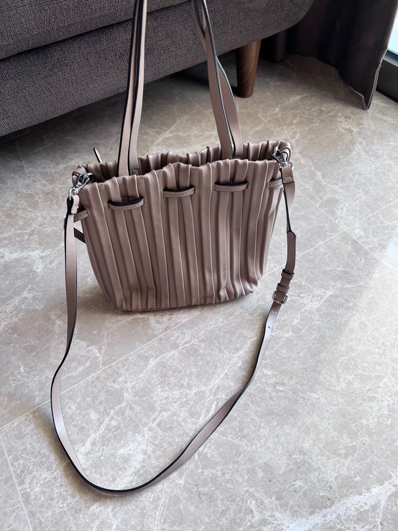 Zara Shoulder bag in beige, Women's Fashion, Bags & Wallets, Shoulder