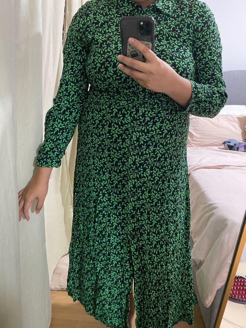 Zara the Marilyn dress green and black front button dress