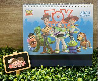【2023桌曆】迪士尼 玩具總動員 桌曆︱112年桌曆 月曆 日曆 掛曆 手冊 日誌 正版授權 卡通桌曆 三角桌曆