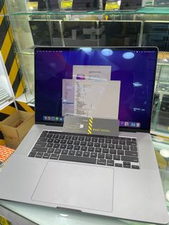 Macbook Pro 16” 系列 Collection item 2