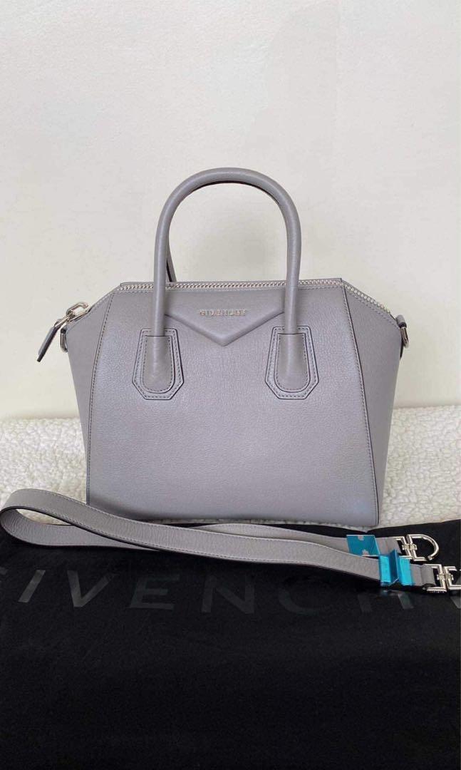 Authentic Givenchy Bag (Category: Luxury Bags & Wallets) located in Manila. Submitted by max0693 (Listing ID 1179436295, Image 1). Description: Authentic Givenchy Handbag.
