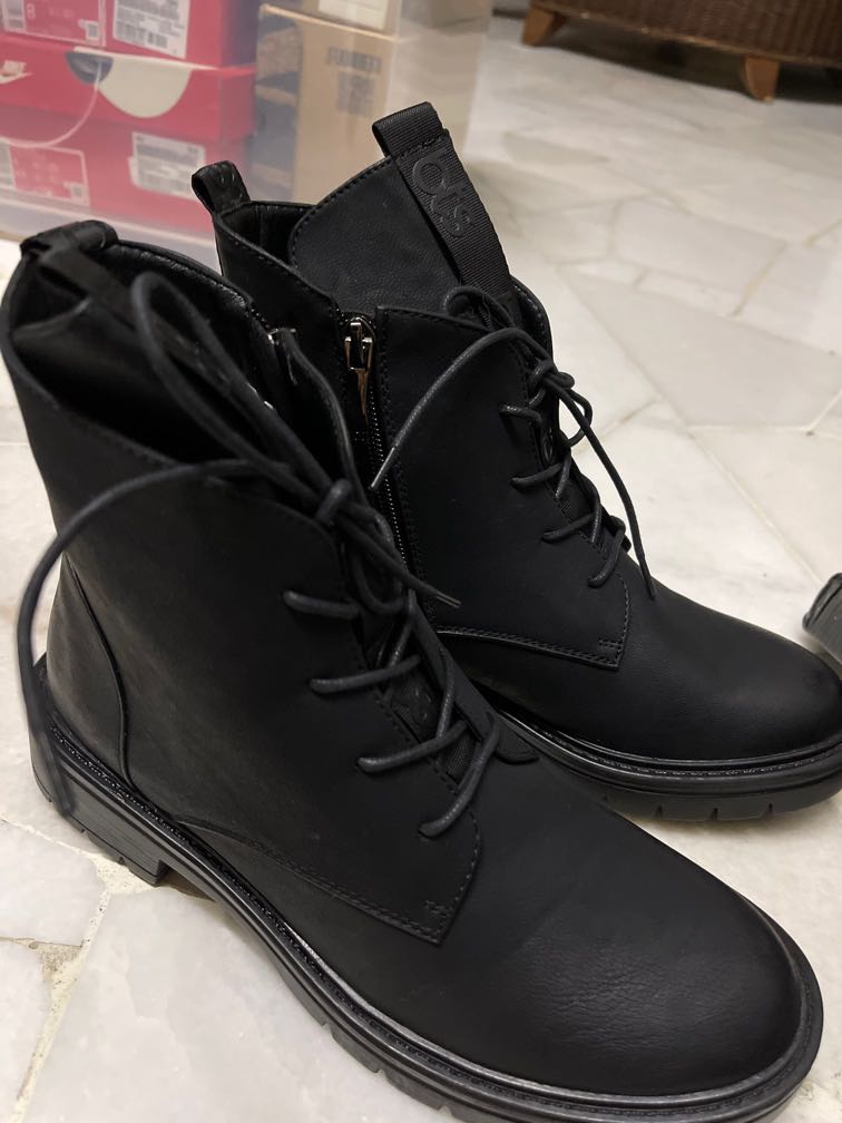 Betsy Hannah Leather Boots, Women's Fashion, Footwear, Boots on Carousell