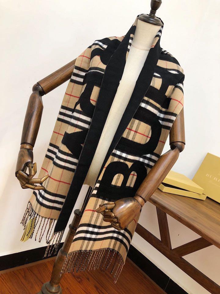 Burberry Scarf 羊絨質地size 180×32, 名牌, 飾物及配件- Carousell