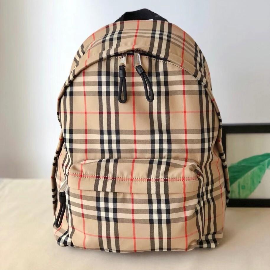 Ready Stock) BURBERRY Vintage Check Nylon Backpack Travel Bag Laptop  Compartment Big Capacity Unisex, Men's Fashion, Bags, Backpacks on Carousell