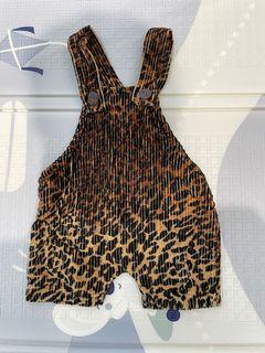 Cameel baby bodysuit jumper leopard macan suede