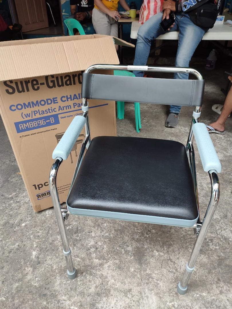 Commode Chair w/ Foam w/o Wheels, Health & Nutrition, Medical Supplies