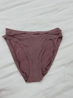 (Category: ) located in . Submitted by meeeeeiii (Listing ID 1179414939, Image 1). Description: .