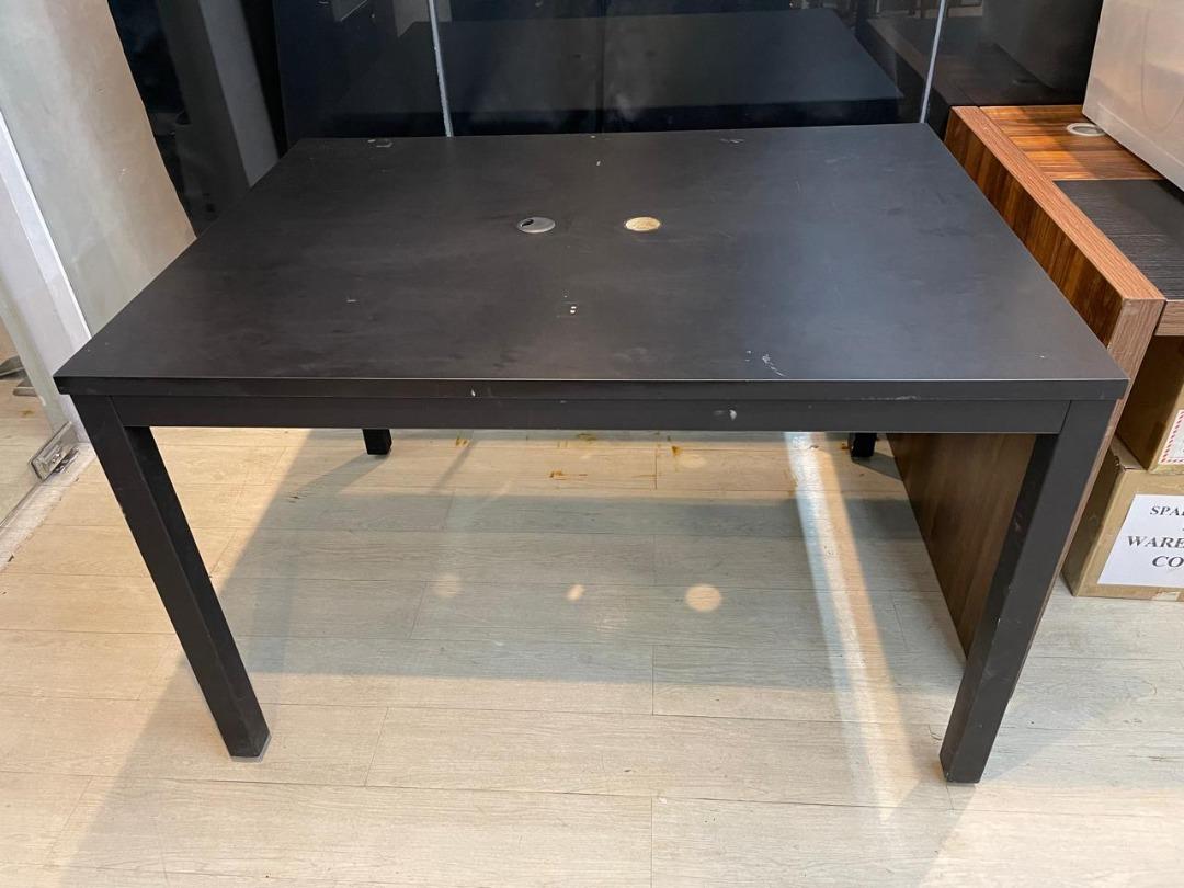 EXECUTIVE TABLE WITH SCREEN PANEL DIVIDER, Furniture & Home Living ...