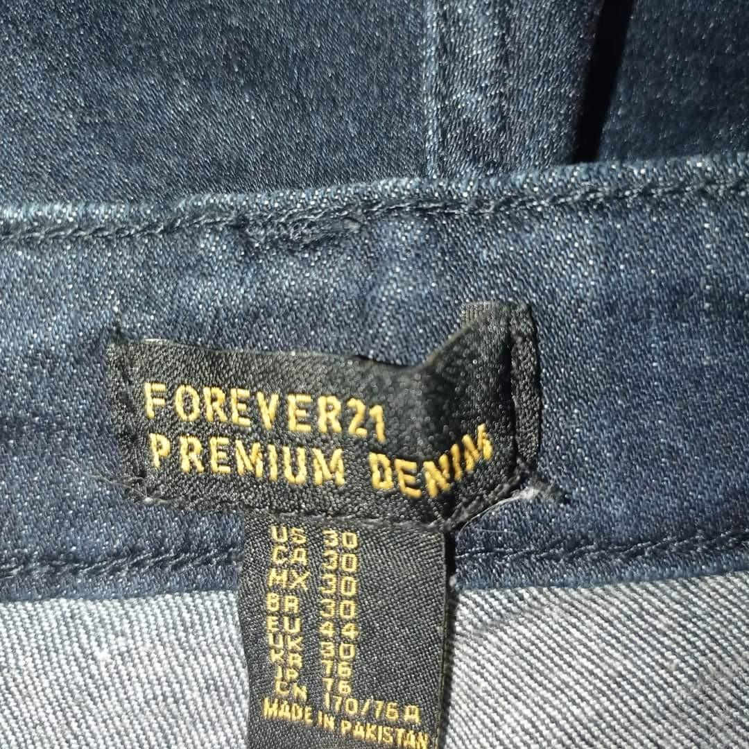 FOREVER21 WOMAN'S HIGH WAIST DENIM JEANS