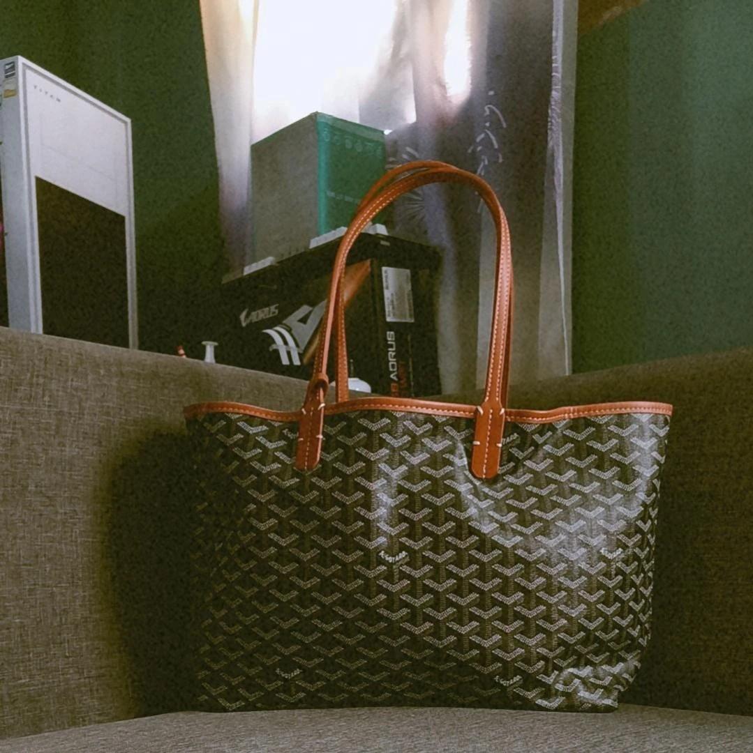 Handbag Goyard tote bag, Women's Fashion, Bags & Wallets, Tote Bags on  Carousell