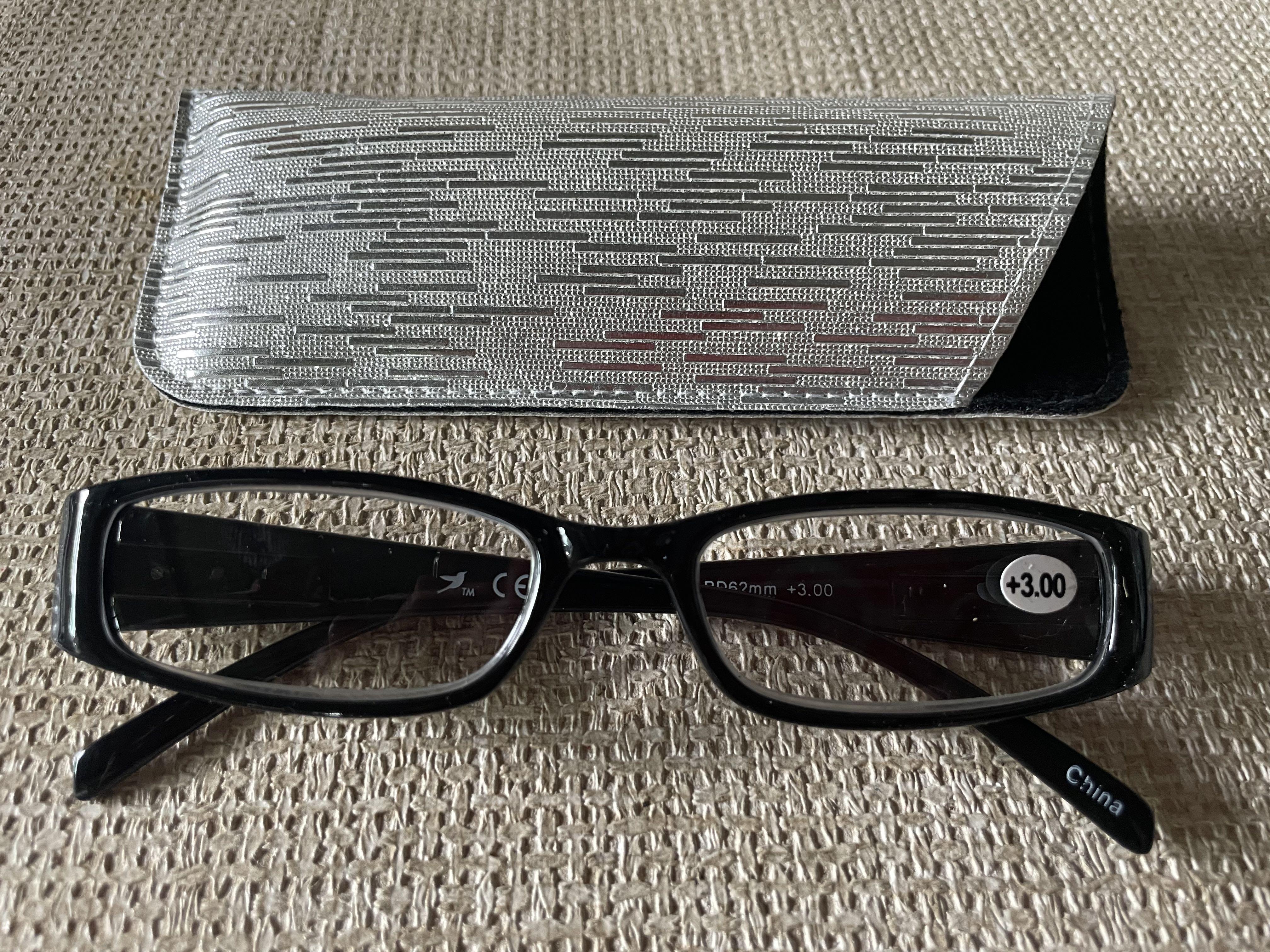 Hummingbird top reading glasses