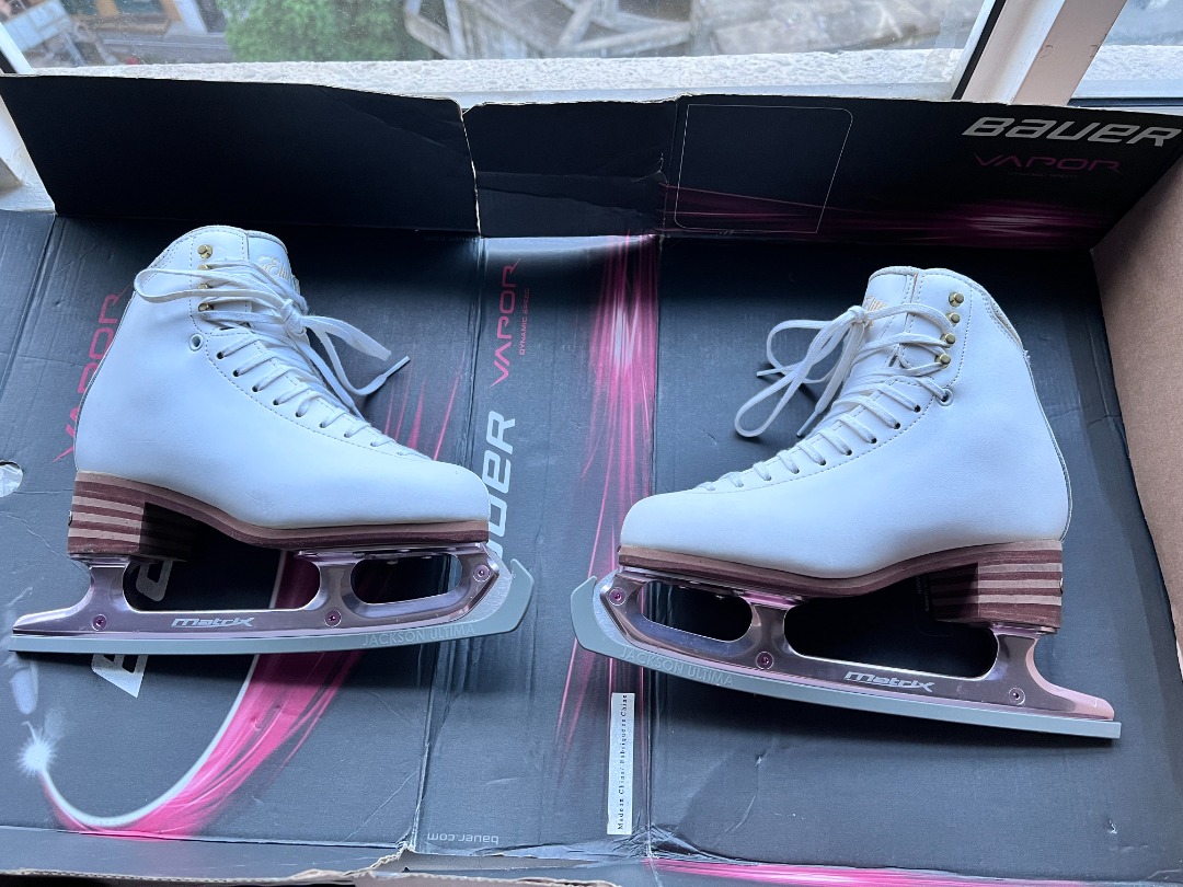 Ice Skates Shoes Jackson Elite 4200 with Matrix Supreme Blade, Sports
