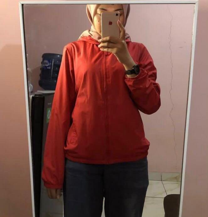 Jaket uniqlo original deals