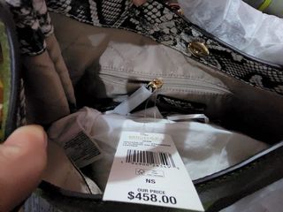 (Category: ) located in . Submitted by hazelboo18 (Listing ID 1179426156, Image 1). Description: .