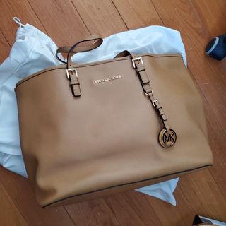 （分類：）位於 。 由 msmluxury 提交（商品編號 1179278423，圖片 1）。簡介： 。
