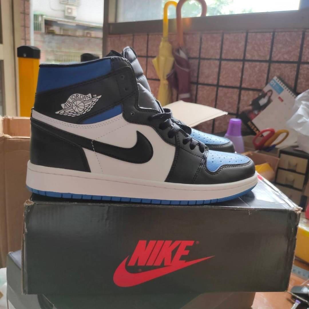 aj1 snake