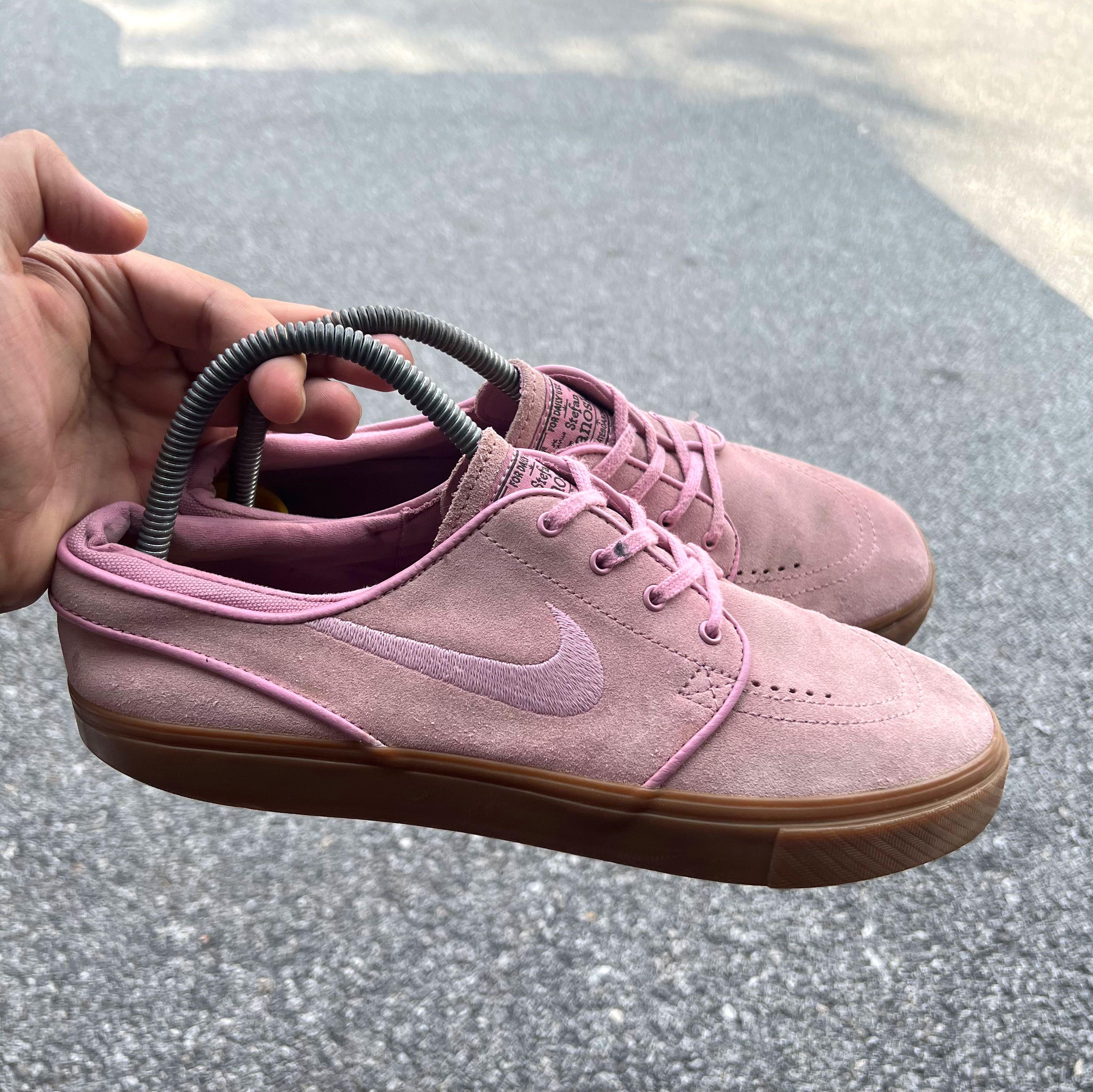 Nike janoski gum sole best sale
