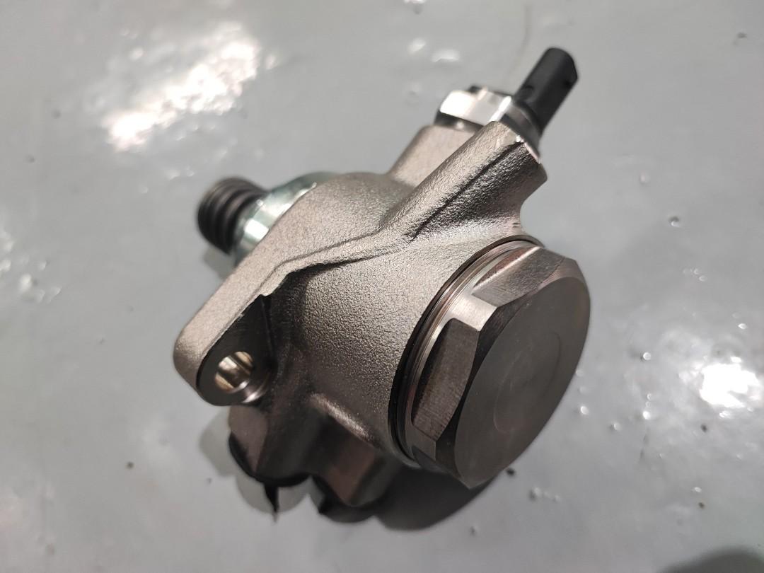 Audi Rs3 TTRS R8 2.5l TFSI 5.2l FSI New Ori High Pressure Fuel Pump