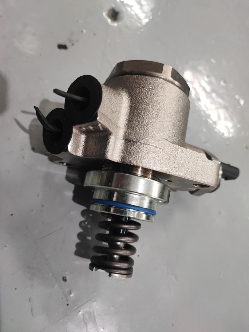 Audi Rs3 TTRS R8 2.5l TFSI 5.2l FSI New Ori High Pressure Fuel Pump