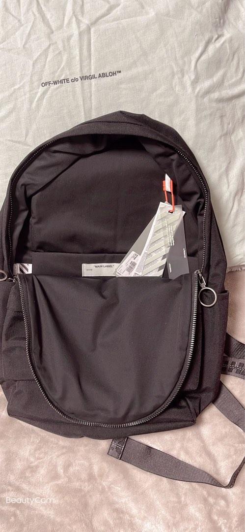 Off-White Backpack （分類：手袋及銀包）位於 Hong Kong。 由 jackyf 提交（商品編號 1179379489，圖片 3）。簡介： 全新Off-White 背囊！ Made in Italy!。