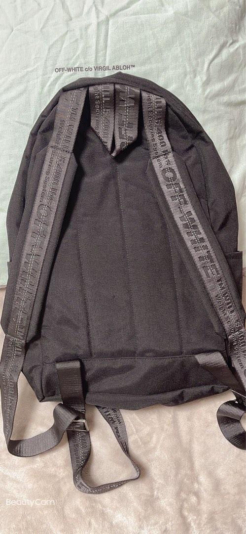 Off-White Backpack （分類：手袋及銀包）位於 Hong Kong。 由 jackyf 提交（商品編號 1179379489，圖片 2）。簡介： 全新Off-White 背囊！ Made in Italy!。
